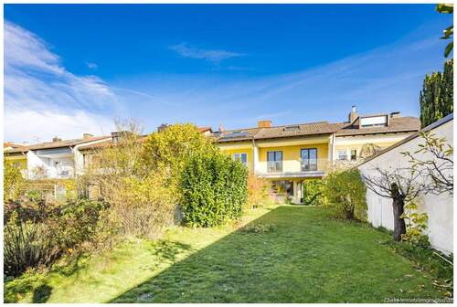 Blick auf das Haus - Reihenmittelhaus mit 123,10 m² in München zum Kaufen