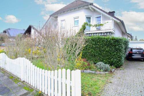 Haus von vorne - 