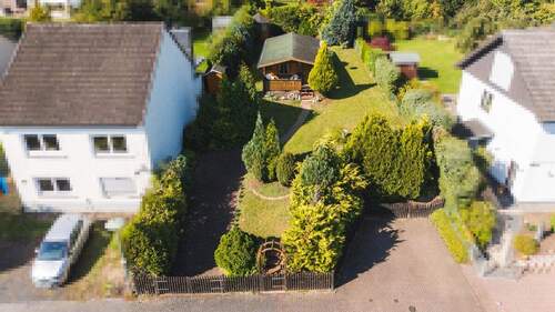 Luftblick aufs Grundstück - 