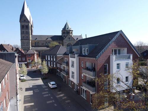 Außenansicht - IMMOBILIEN GUMNIOR präsentiert: attraktive 2-Zimmer Wohnung mit Balkon im Zentrum von Neuenkirchen