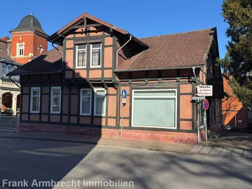 Straßenansicht - Wohn- und Geschäftshaus in Bad Gandersheim zu verkaufen.