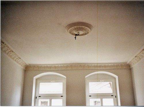 Zimmerdecke mit Stuck.jpg - 