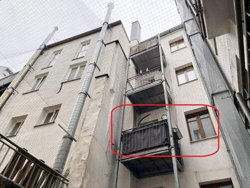 Ansicht mit Balkon - RESERVIERT ! Vermietete Denkmal-2-Zi.-Whg. mit Balkon in der Regensburger Altstadt