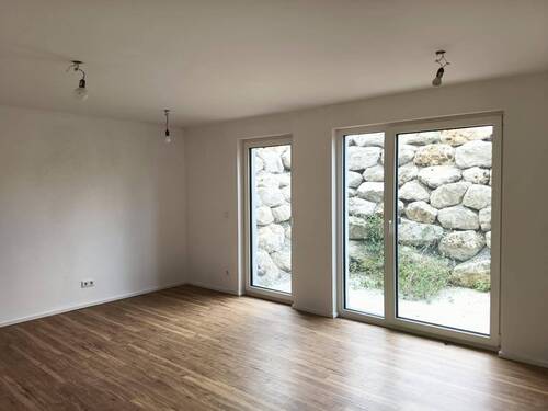 großer Raum 2-Zi-Einheit - 