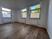 Bild 1 - Sanierte großzügige 2-Zimmer-Wohnung inkl. Küche im Zentrum von Springe-Eldagsen