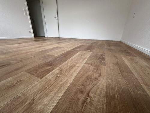 Moderner Laminatboden Eiche - 