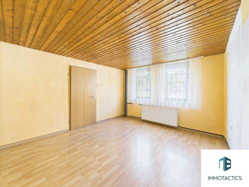 Wohnzimmer - 8 Zimmer Einfamilienhaus in Manubach