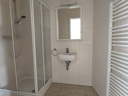 Bad mit Dusche.jpeg - 