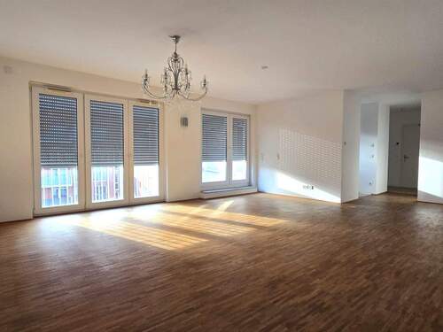 Wohnzimmer 1.jpeg - 4 Zimmer Etagenwohnung zum Kaufen in Frankfurt am Main