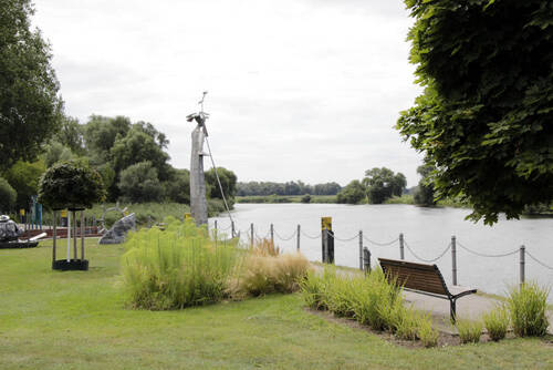 Kunst an der Uferpromenade.JPG - 