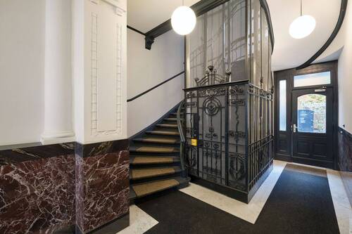 Gusseiserner Fahrstuhl.jpg - 