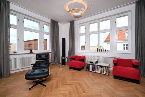 Wohnbereich mit Blick über die Leibniz- / Niebuhr - 