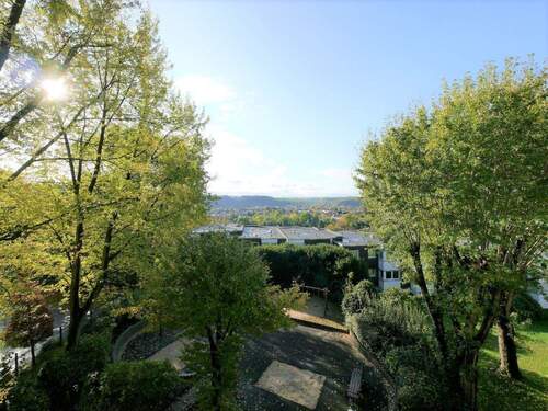Ausblick - Renoviert! Seniorenfreundliche Gelegenheit in Essen-Kettwig mit fantastischem FernblickAufzug
