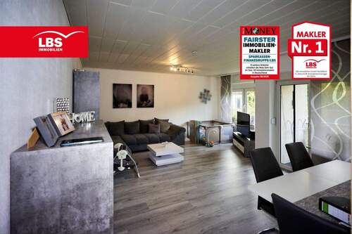 Wohnzimmer mit Zugang Balkon/Loggia - Attraktive 3-Zimmer-Wohnung in Hemer-Bredenbruch, sofort verfügbar