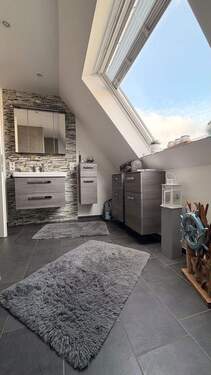 Obergeschoss: Badezimmer - 