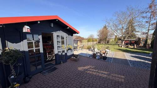 Große Gartenhütte - 
