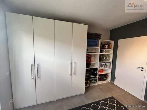 mit Platz für Schränke - 
