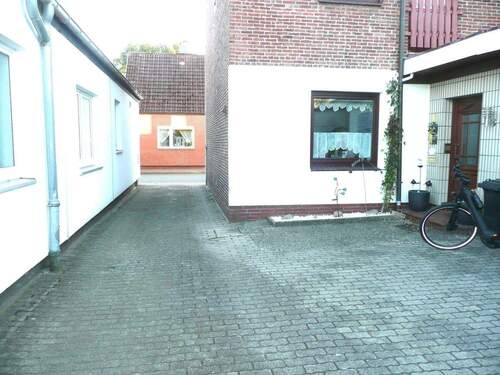 geteilte Hofauffahrt - 