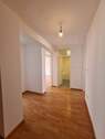 Flur1 - 2-Zimmer-Wohnung mit Balkon in gepflegtem Mehrfamilienhaus 