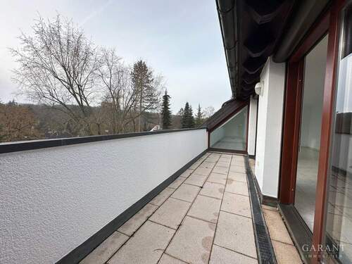 Balkon - 3 Zimmer Etagenwohnung zur Miete in Stuttgart