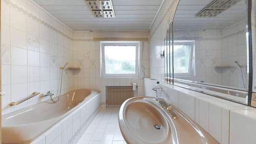 Badezimmer im EG - 