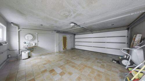 Doppelgarage mit Sektionaltor - 