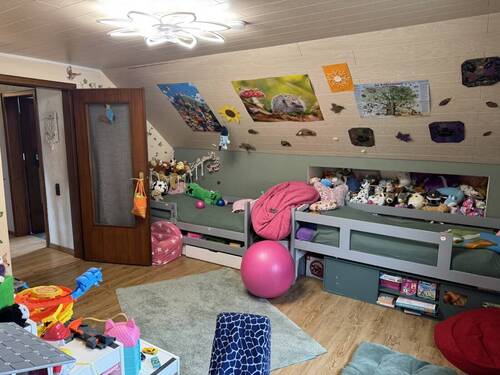 Zimmer 1 Dachgeschoss - 