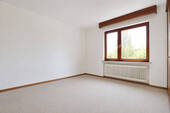 Schlafzimmer (durch KI geleert) - 