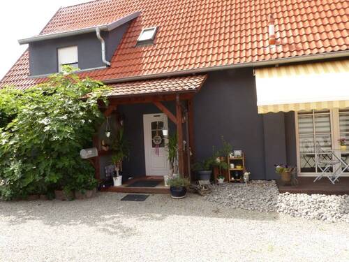 Eingang - 7 Zimmer Einfamilienhaus zum Kaufen in Steinmauern