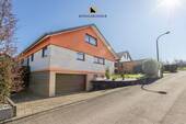 Hausansicht am Feldrand - Traumhaft gepflegtes Einfamilienhaus mit Wohnambiente, Garten und Wellness-Oase!