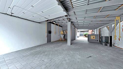 Garage - 