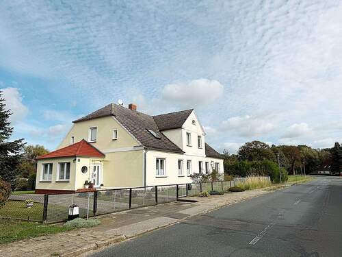 Bild 1 - Doppelhaushälfte in 17392 Spantekow, Burgstraße 41