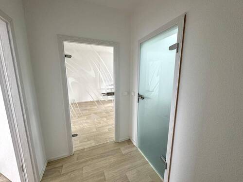 Flur - 3 Zimmer Etagenwohnung zur Miete in Chemnitz