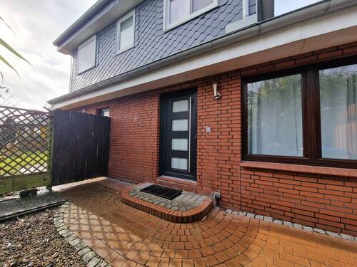 Eingang - 5 Zimmer Doppelhaushälfte in Büdelsdorf