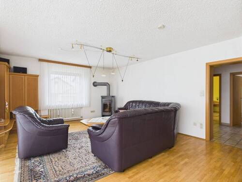 Wohnzimmer EG - Mehrfamilienhaus, Wohnhaus mit 153,50 m² in Grettstadt zum Kaufen
