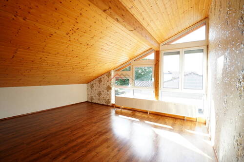Kinderzimmer mit großen Fensterfronten OG - 