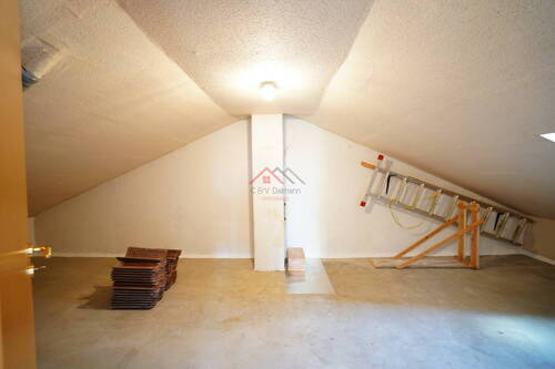 Ausbaubares Zimmer oder Bühne - 