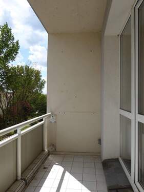 P1020463a - Etagenwohnung mit 57,80 m&sup2; in Bad Lauchstädt zur Miete