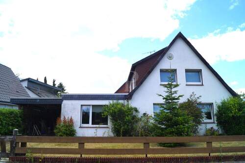 Straßenansicht - 5 Zimmer Einfamilienhaus zum Kaufen in Celle