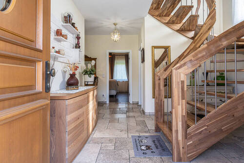 Eingangsbereich - 6 Zimmer Einfamilienhaus in Niederweis