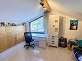 Zimmer im Dachgeschoss - 