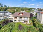 Großzügiges Wohnhaus mit Einliegerwohnung - In ruhiger Lage - freistehendes Einfamilienhaus mit Einliegerwohnung mit Teilsee- und Bergsicht