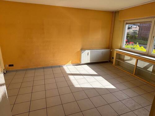 Zimmer im Erdgeschoss (Gewerbe) - 