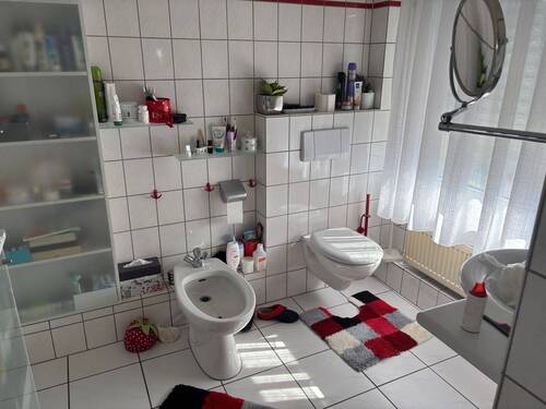 Bad im Obergeschoss (Wohnen) - 