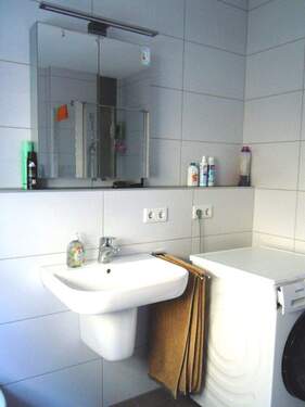 Waschb.m.Spiegelschrank.JPG - 