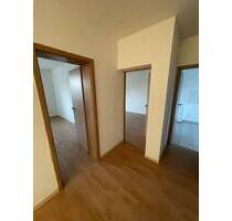 Helle 3,5-Zimmer-Dachgeschosswohnung mit ca. 80?m² in Gelsenkirchen-Bismarck - ab sofort bezugsfrei