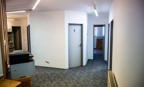 Eingangsbereich - Der Traum vom eigenen Büro mit durchdachter Raumaufteilung! Ideal als Gemeinschaftsbüro geeignet!