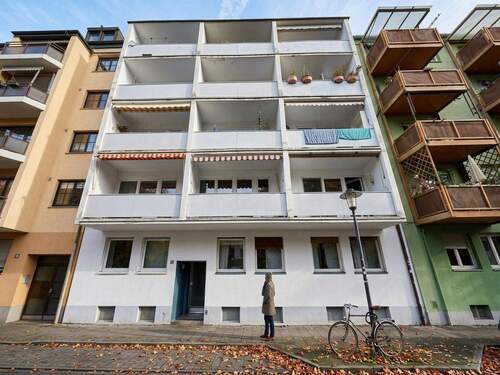 Bild 1 - Moderne 2-Zimmer-Wohnung mit Balkon an den Pegnitzwiesen in Nürnberg-St. Johannis