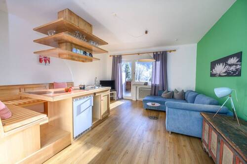 Wohnraum mit Küchenzeile - 