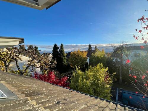 Titelbild - Exklusive Dachgeschosswohnung in ruhiger Lage